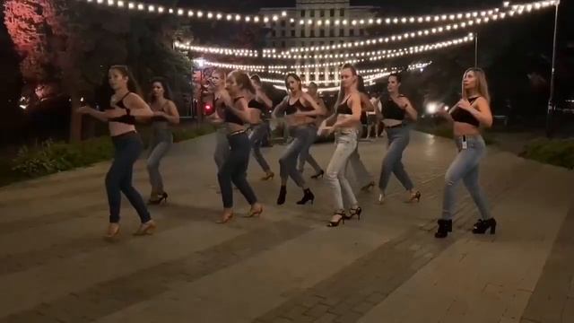 Reggaeton lady 2022 смотреть онлайн