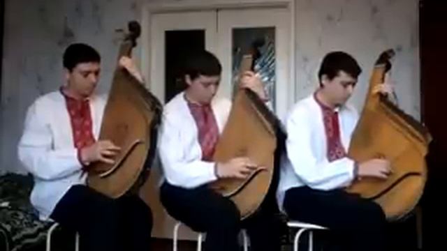Armin van Buuren - парни сыграли на бандуре. смотреть онлайн