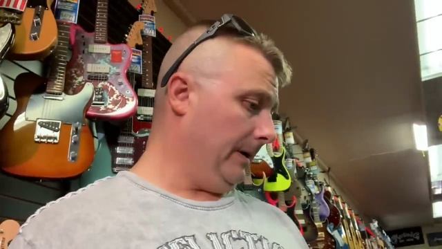 Есть $1000, еду покупать гитару!! смотреть онлайн