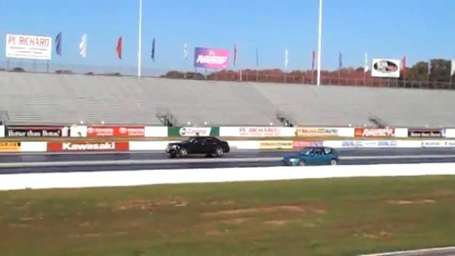 Chrysler 300C edges Import for the win At Raceway Park Englishtown New Jersey смотреть онлайн