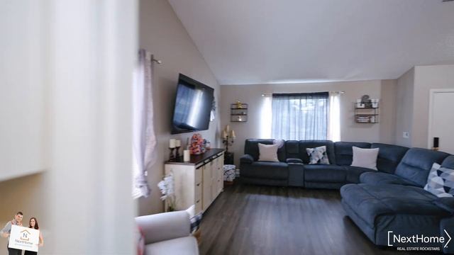 Updated 4+2 Single Story Open Concept Home on a Corner Lot, RV Parking Potential, & PAID Solar смотреть онлайн