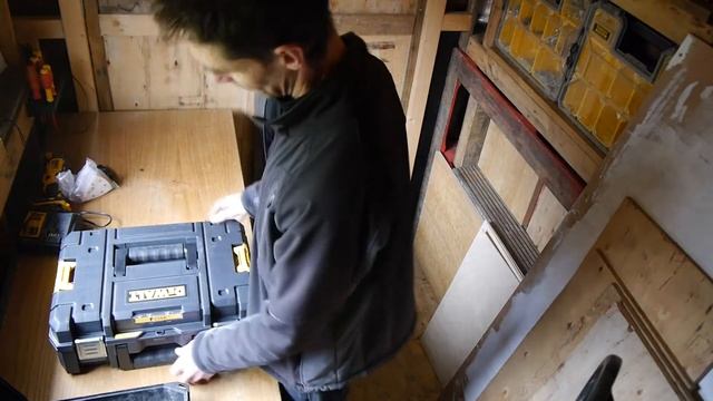 Customising the New Dewalt DWST83345-1 Tstak 2.0 Tool Box for the Dewalt DCH253 18V SDS Plus Drill смотреть онлайн