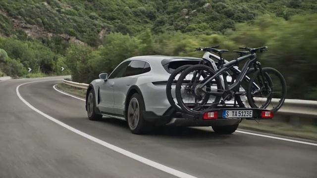 New Porsche Taycan Cross Turismo (2021) - Walkaround | NewsAuto