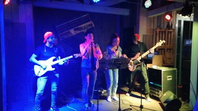 Live Band New Tone - Руки Вверх - 18 мне уже (кавер) смотреть онлайн