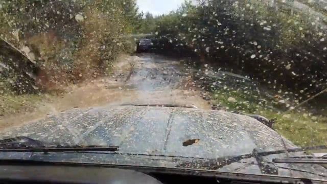 Preview Вылазка компанией на OFF-Road смотреть онлайн