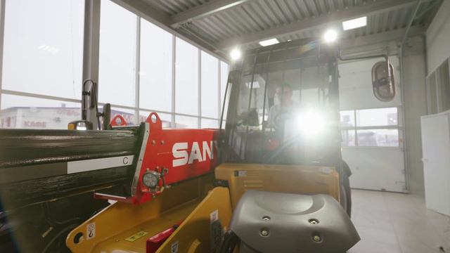 Телескопический погрузчик SANY смотреть онлайн