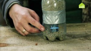 Кормушка своими руками. Как сделать кормушку для цыплят из пластиковой бутылки