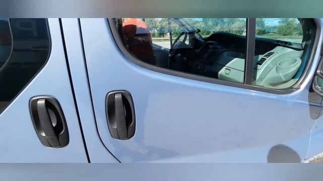 Едем в Дубно за Рено Трафик.Первые метры на Рено человека без опыта вождения. смотреть онлайн
