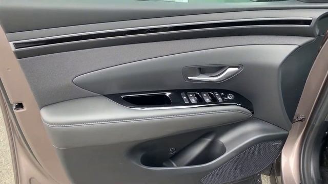 Видеопрезентация автомобиля TUCSON БРОНЗОВЫЙ смотреть онлайн