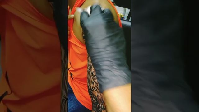 Jesus Christ Shoulder Tattoo Design For Men смотреть онлайн