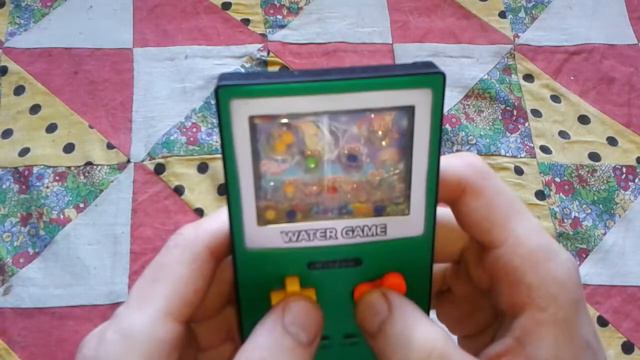 Видео: МЕХАНИЧЕСКИЙ ПИНБОЛ - игрушка для детей смотреть онлайн