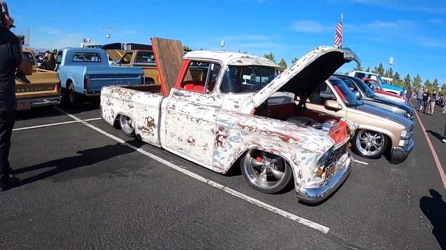 Dino's Git Down 2022 - Friday's Truck Show Part 1 смотреть онлайн