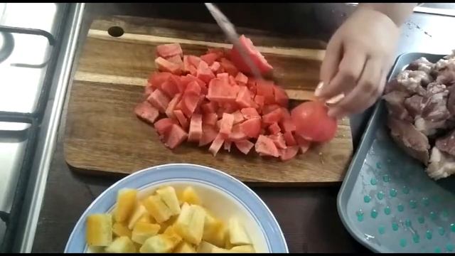 Какая ягода растёт зимой в моём саду и гречка с овощами и рёбрышками в мультиварке. смотреть онлайн