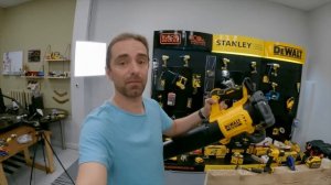 Влияет ли ёмкость аккумулятора на мощность инструмента? Проверяю прибором. Какой аккумулятор выбрат