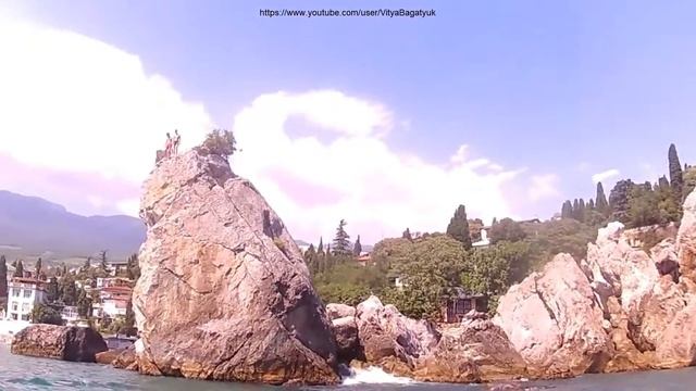 Прыжок с высокой горы в море.Два любителя!ОПАСНО!!! смотреть онлайн