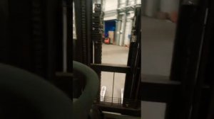 Запуск електропогрузчика, погрузчик, как научиться ездить на каре, склад