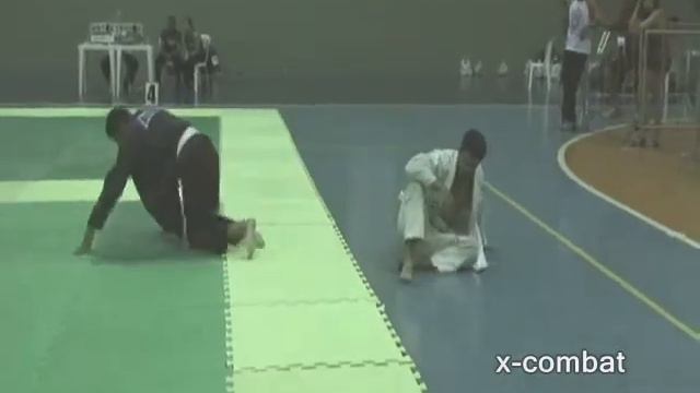 Ezio Morais x Breno Silva by X-COMBAT смотреть онлайн