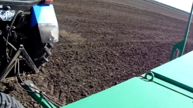 Посев гороха.