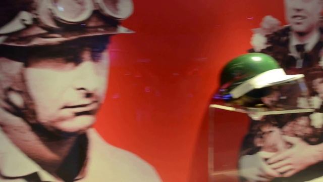 Зал славы в музее Ferrari в Маранелло смотреть онлайн