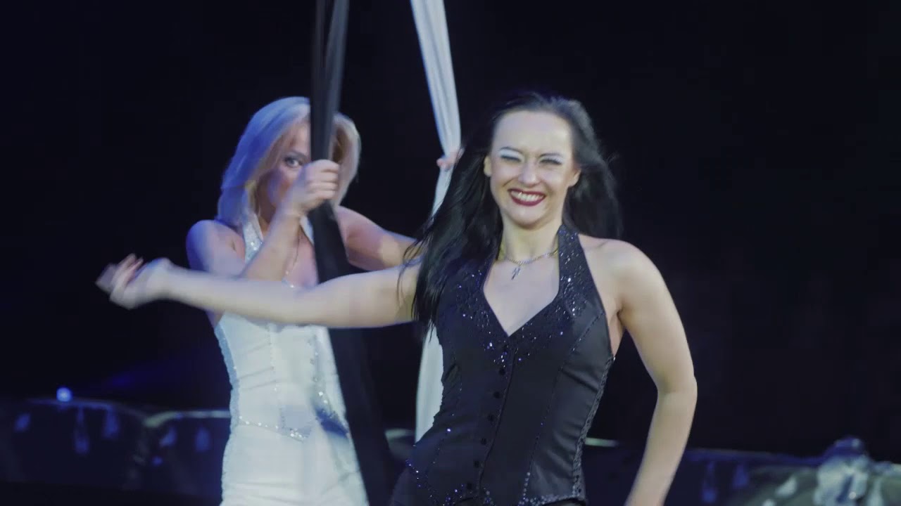 Воздушные гимнасты на полотнах I`M FEELING GOOD Елена Петрикова и Елена Бараненко смотреть онлайн