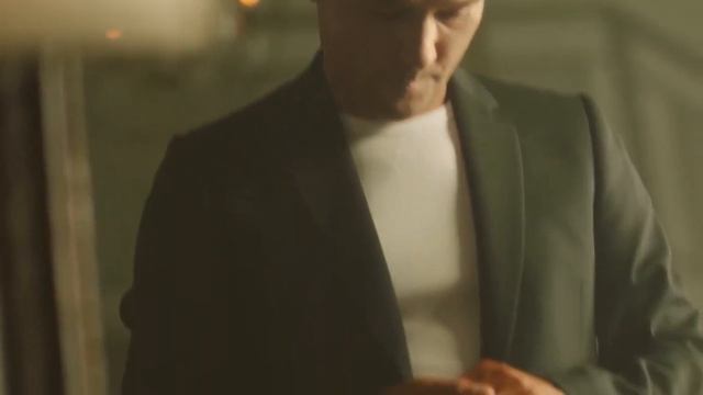 Красивое исполнение последней песни Юры Шатунова "Каждому свое" смотреть онлайн