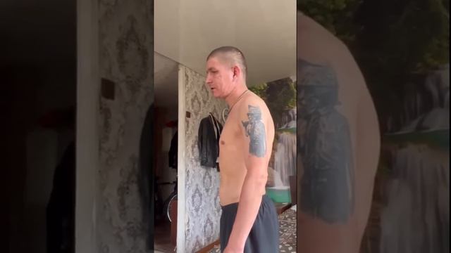 БЕЗУМНЫЙ ПАША И ИРИШКА ДЕЛЯТ КВАРТИРУ! КОГДА ТАНЮХА МОНГОЛА РОЖАЕТ_ смотреть онлайн