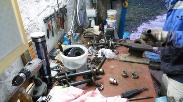 Буран ремонт катков [Buran ice rink repair]