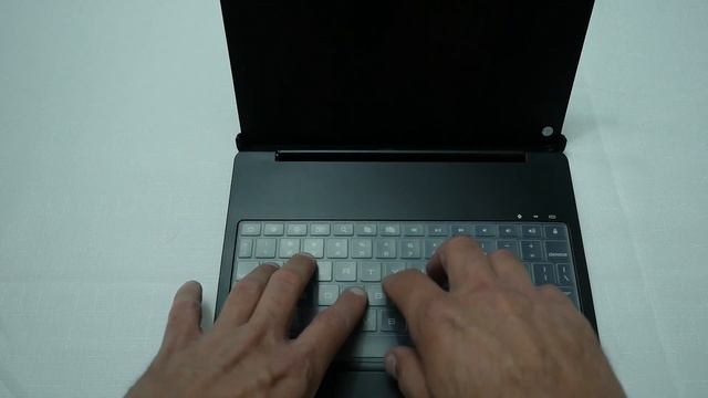 iPad Pro 11' Case & Keyboard смотреть онлайн