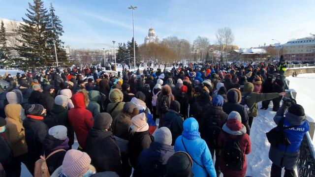 Начало шествия в Екатеринбурге смотреть онлайн