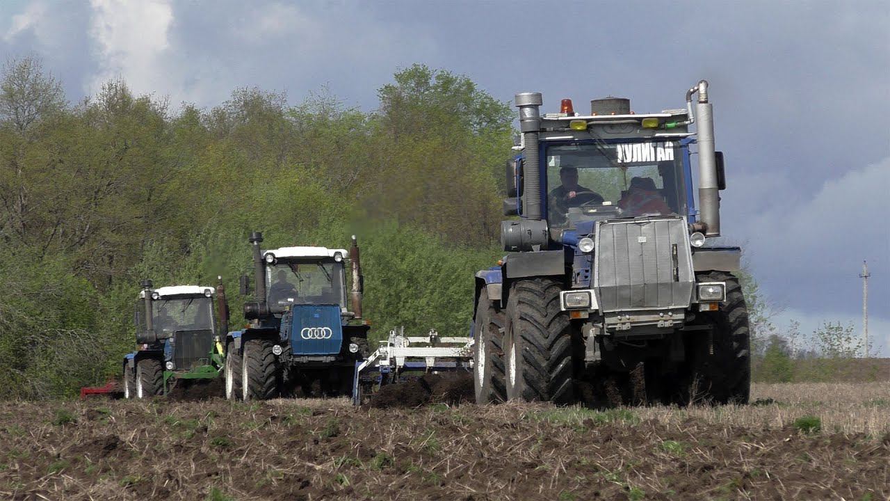 Как в советские времена! Три трактора ХТЗ и один Кировец смотреть онлайн