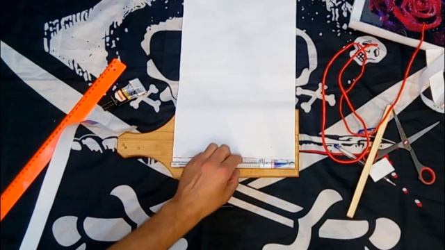 Алмазная вышивка, готовые работы. Придумал как повесить на стену. смотреть онлайн