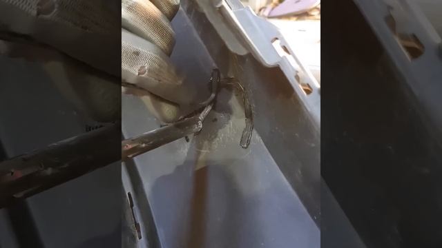 Очередной ремонт бампера, без шпаклевки. смотреть онлайн