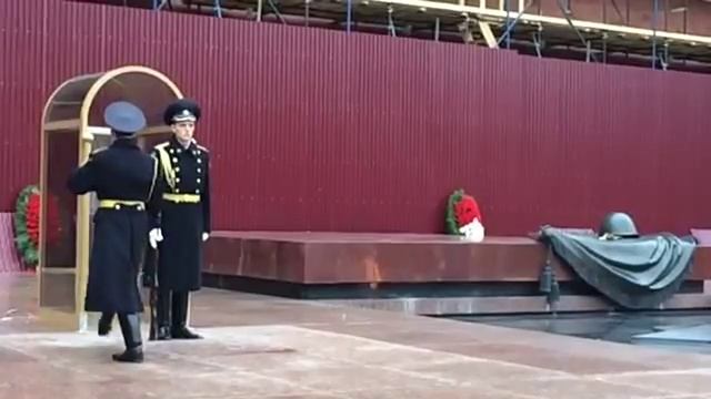 [ Moscow Red Sguare] ПОЧЕТНЫЙ КАРАУЛ смотреть онлайн