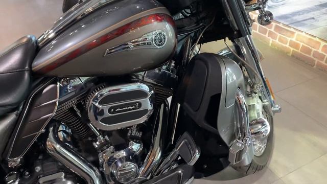 CVO Limited Harley-Davidson FLHTKSE 2015 смотреть онлайн