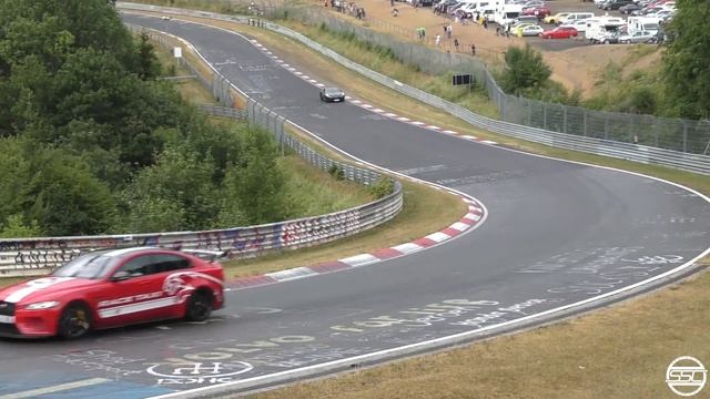 Ferrari 812 Superfast V12 Sounds on the Nürburgring! смотреть онлайн
