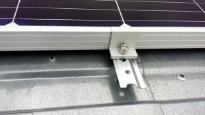 Установка солнечных модулей Sunways на плоскую крышу