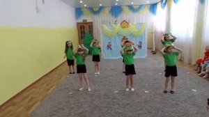 Танец лягушат. старшая группа.