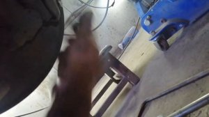 Пассат б 6, заклинило левый ручной тормоз.