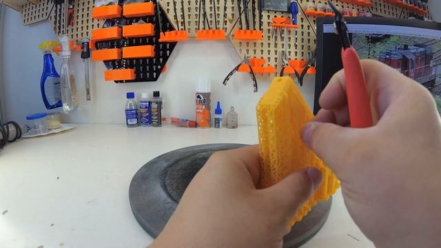 3D Printed Railway Models, Part II: Trains And Buildings