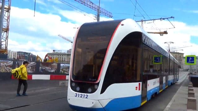 Трамвай 71-931М "Витязь-М" №31212 с маршрутом А "Метро Чистые Пруды - Новоконная Площадь" смотреть онлайн