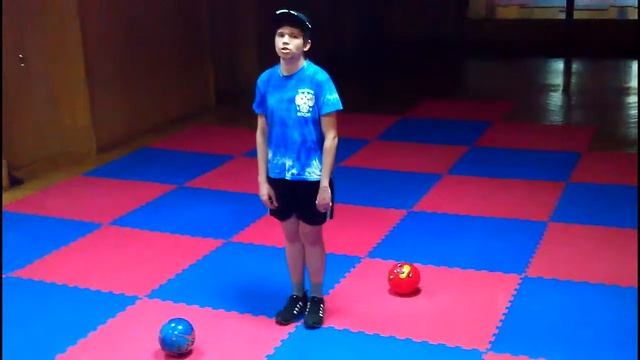 Василий Сливко-В футбол играет чемпион(автор слов и музыки-Игорь Заиконников)ливе-видео Москва-2018 смотреть онлайн