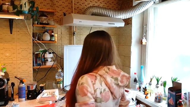 РЫЖИЙ ЛИС ИЗ ШОКОЛАДА - САМЫЙ ВКУСНЫЙ СТИКЕР ВКОНТАКТЕ! Павлик Павлик СЛОМАЛ ЕГО? смотреть онлайн