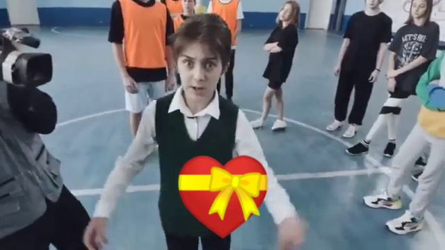 Камран стал добрым - Mr bombastic #шгш #руслангладенко #школаглазамишкольника #камран смотреть онлайн