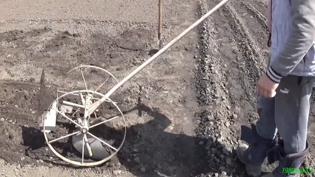 Безмоторный / ЛопЛош / Культиватор смотреть онлайн