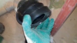 Трудности в креплении инсталляции! Крепеж попадает на трубы, высоко канализация.