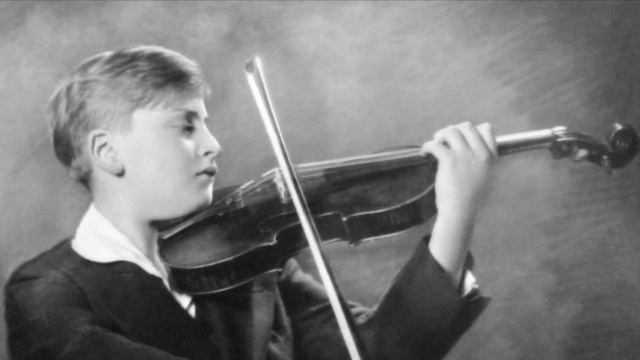 Bazzini, La Rondes des Lutins - Yehudi Menuhin at the age of 18 Years Old смотреть онлайн