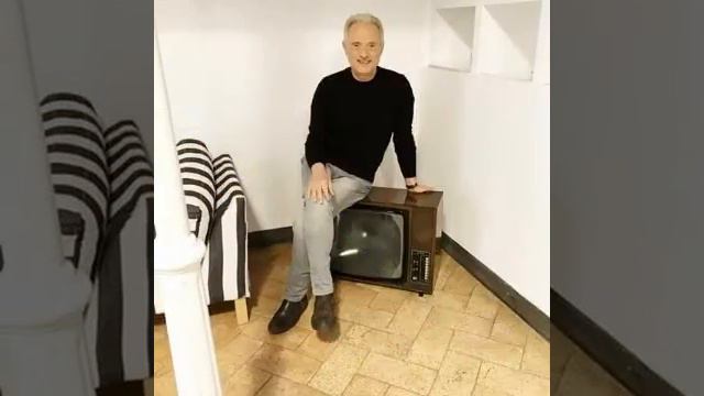 Com'è Bello Il Mondo - Amedeo Minghi смотреть онлайн