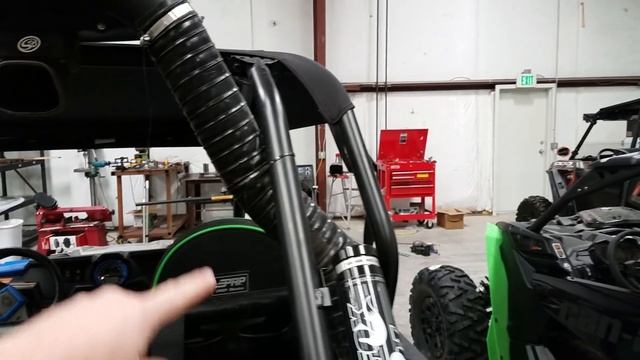 Can Am Maverick X3 XRS Vs Polaris RZR 1000 Turbo Comparison Review смотреть онлайн