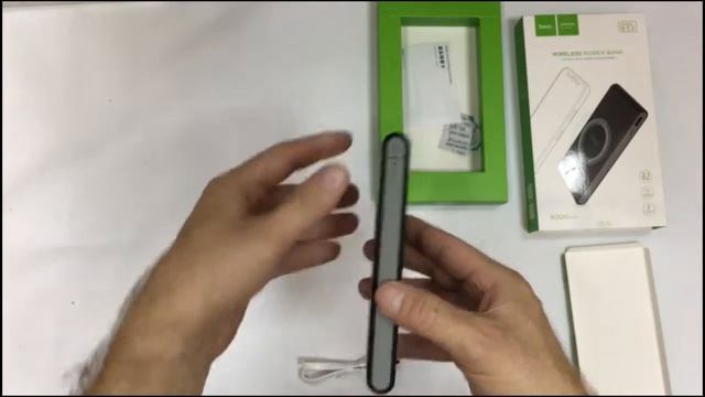 Внешний аккумулятор с беспроводной зарядкой Hoco B32, 8000mAh смотреть онлайн