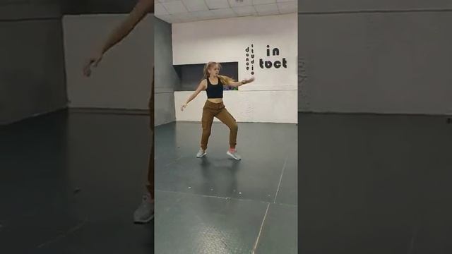 Танцы ,,в такт'' смотреть онлайн